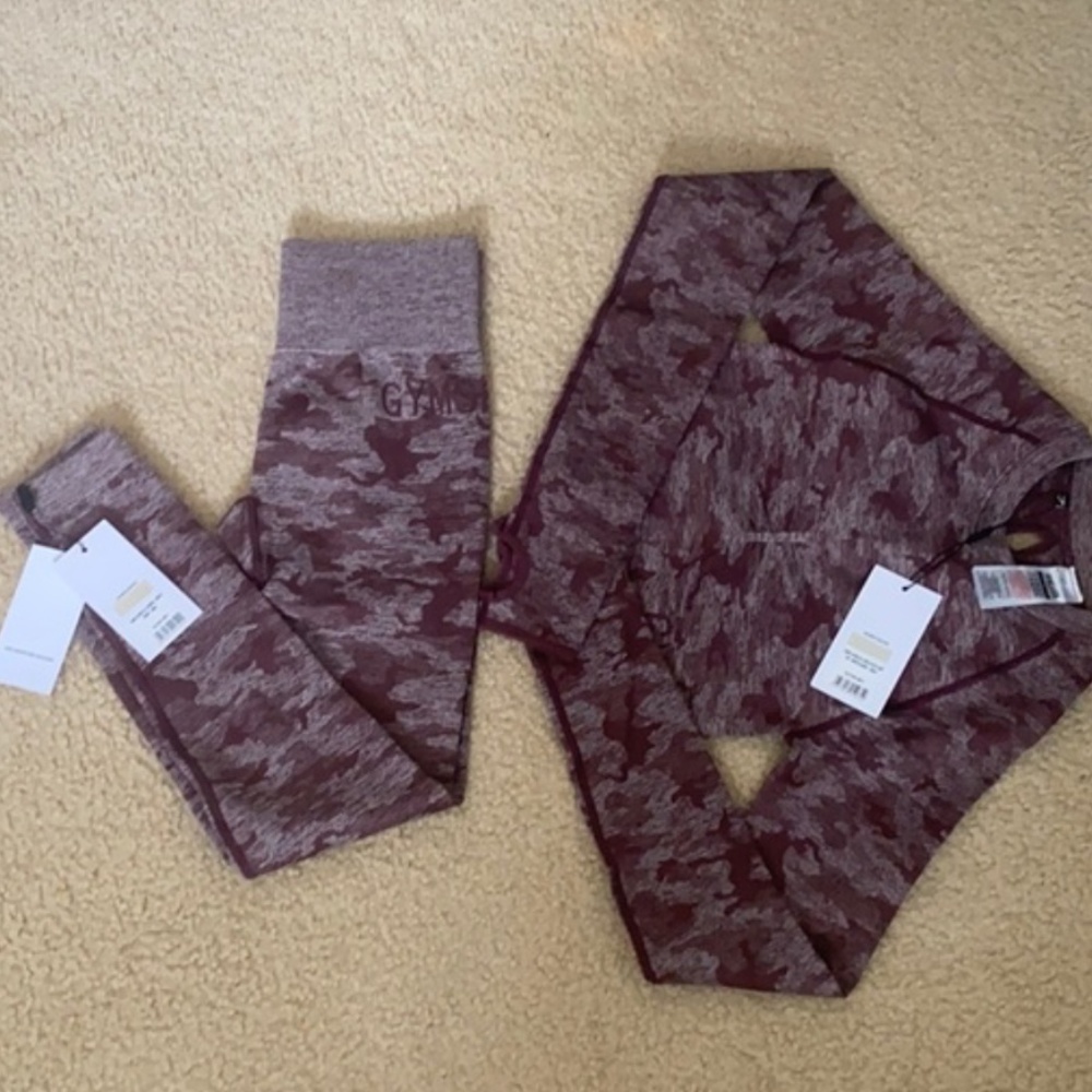 Camo Seamless Set in Winter Berry